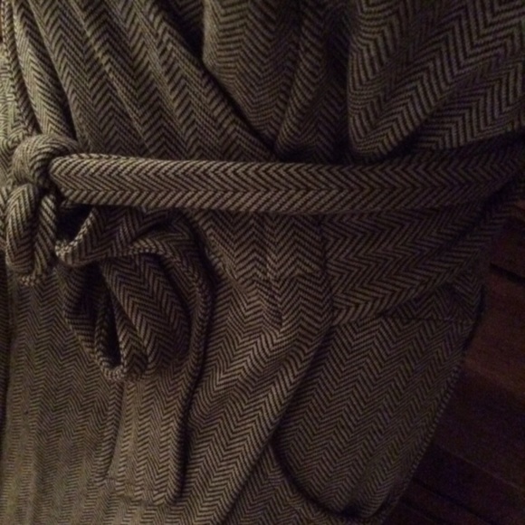 Banana Republic Houndstooth Size M - Picture 3 of 3